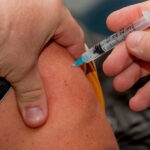 Больше 220 тысяч калужан привились от гриппа к началу октября