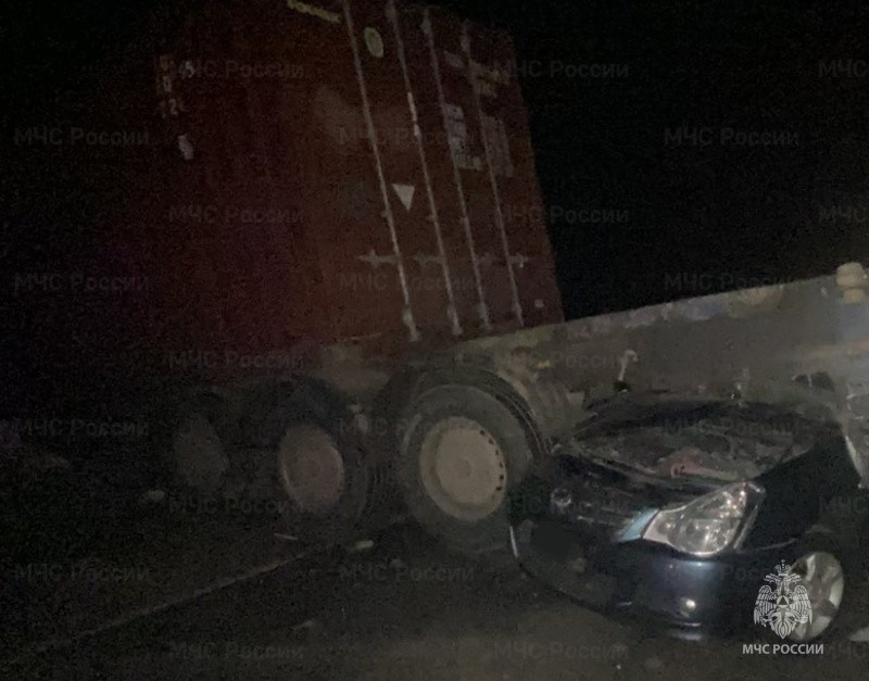 В ночном ДТП с  Nissan Almera и Mercedes в Мосальском районе есть пострадавшие