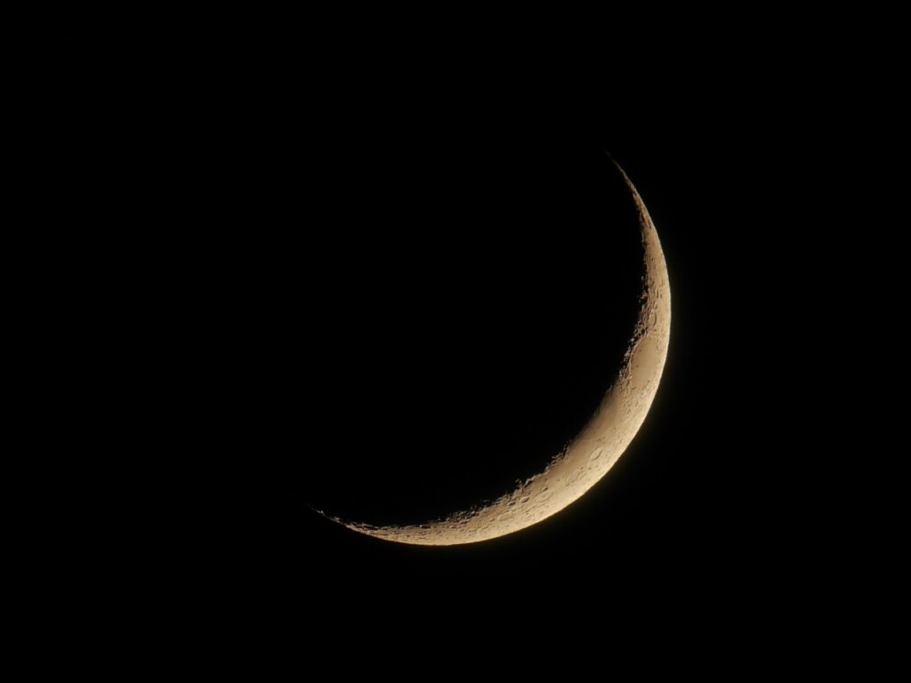 moon crescent space eclipse curve 21151