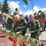 Калужане возложили цветы к мемориалу в День пограничника