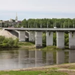 Авария с тремя машинами на Гагаринском мосту в Калуге затруднила движение