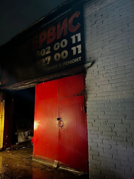 После тушения пожара в гараже Жуковского района нашли тело мужчины