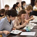 Калужский министр образования и студенты написали «Диктант Победы»