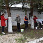 Сотрудники калужского водоканала убрались на улице Салтыкова-Щедрина