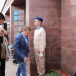 Местные жители в Калуге почтили память ветерана Александра Унтилова