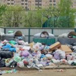 Из-за поломки спецмашины в Балабанове снова образовались свалки мусора