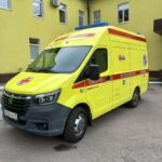 Машины скорой помощи в Калуге украсили в честь предстоящего праздника
