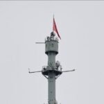 На метеовышку в Обнинске подняли Знамя Победы